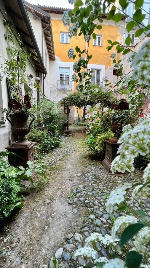 La Casa Sul Giardino- Garden House Apartment Novi Ligure Luaran gambar